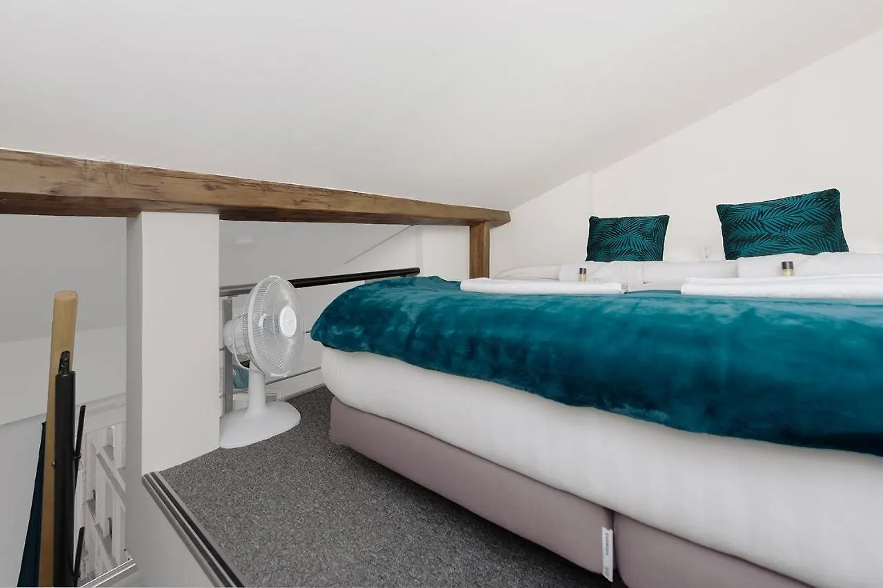 Charmant Studio Pres Des Champs-Elysees باريس