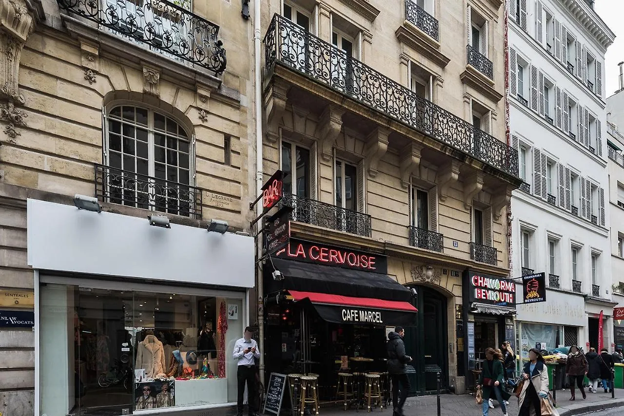 Charmant Studio Pres Des Champs-Elysees باريس فرنسا