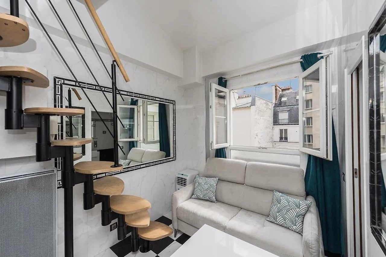 Charmant Studio Pres Des Champs-Elysees باريس